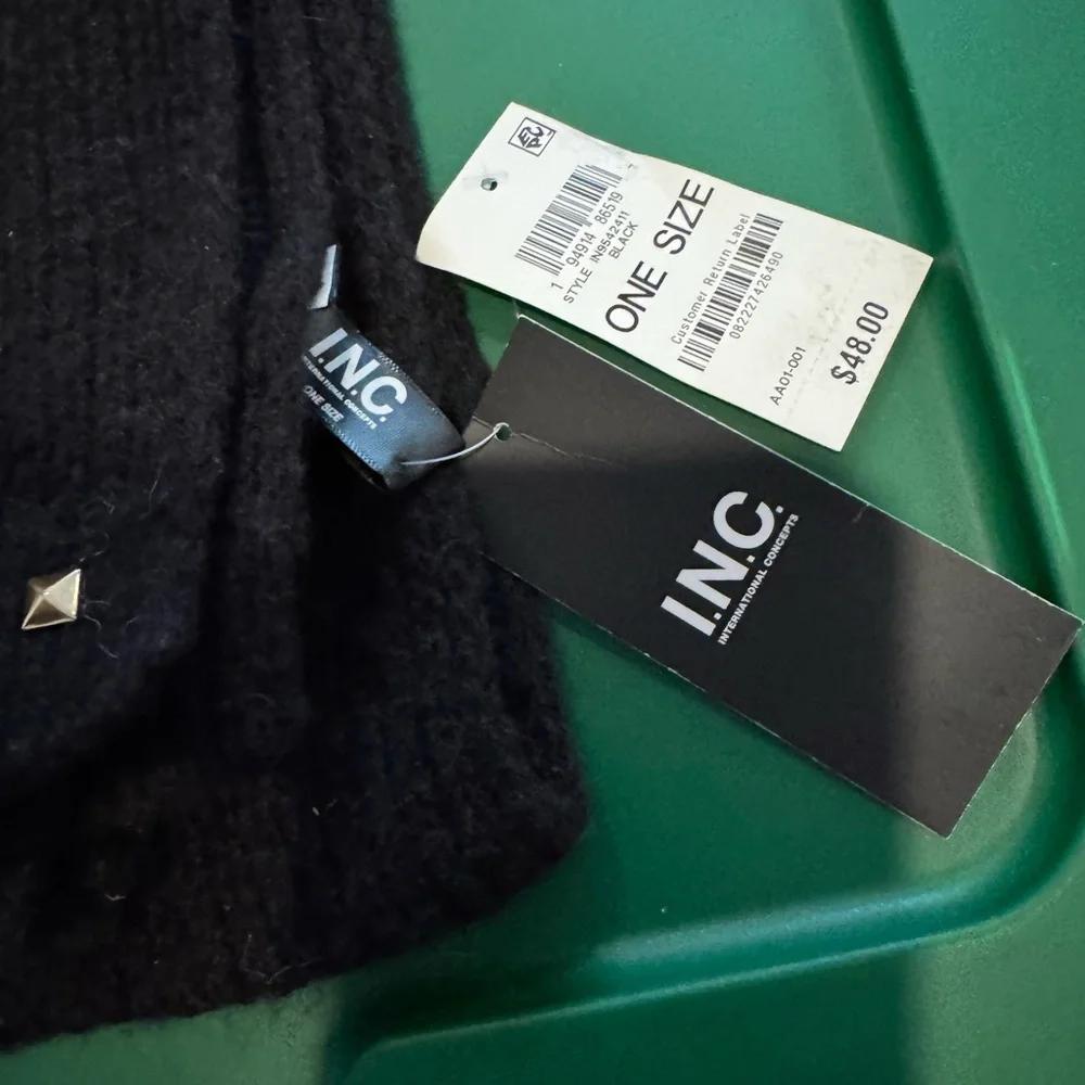 NWT INC International Concepts Women’s Stud Trim Black Convertible‎ Wrap Scarf